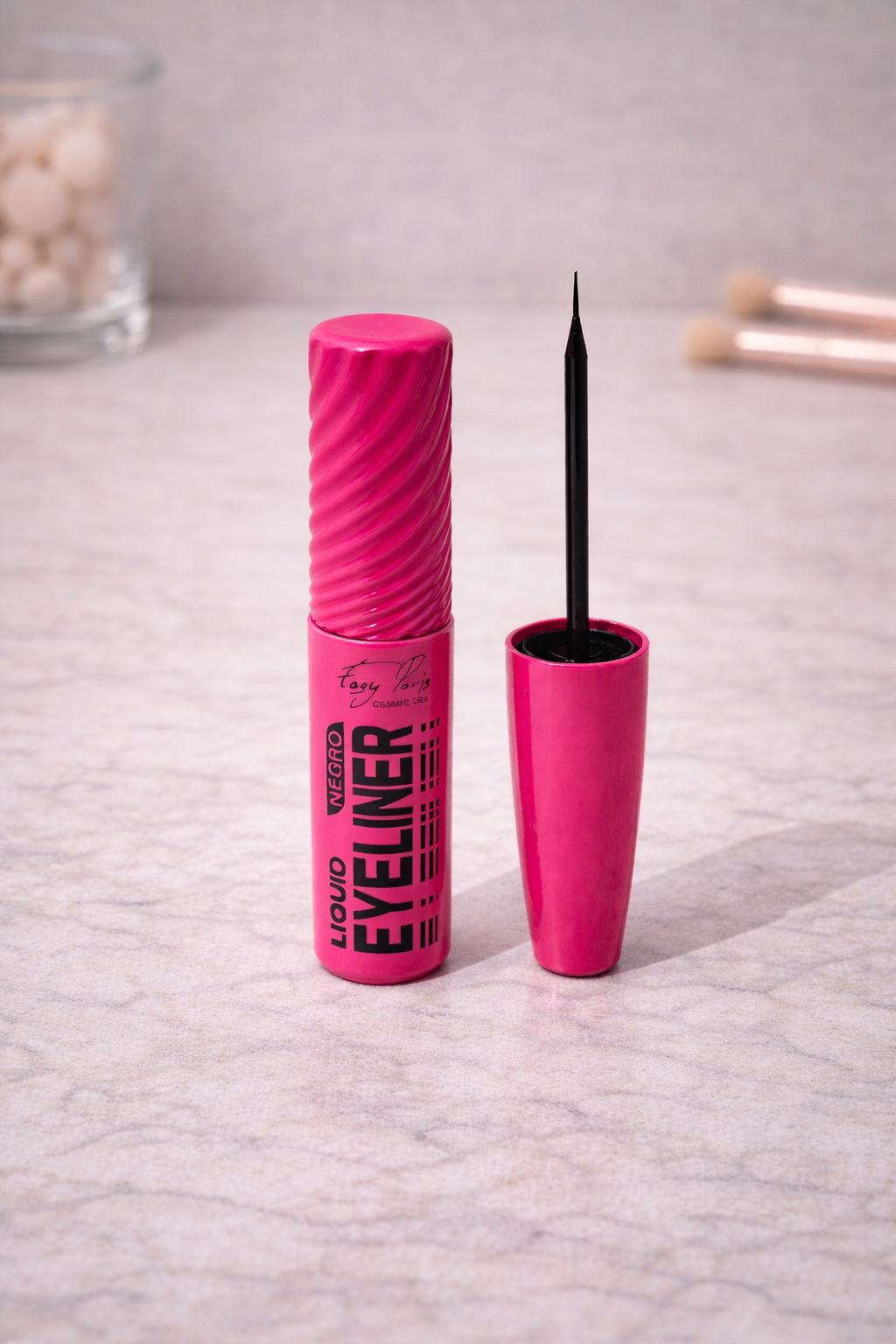 Eyeliner Líquido de Precisión - Waterproof